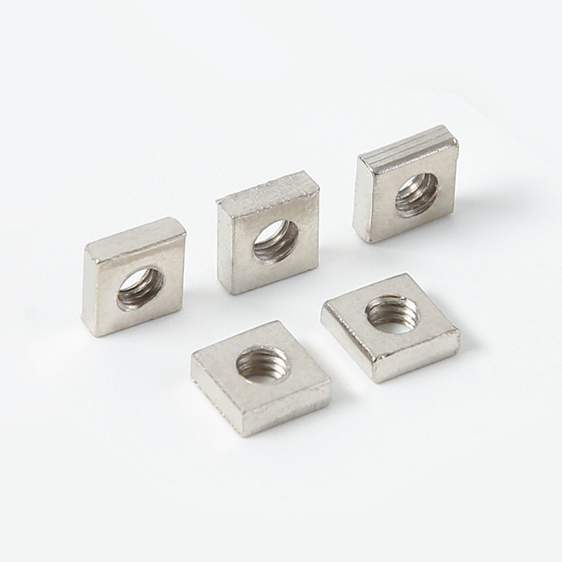 น็อตหัวเหลี่ยม